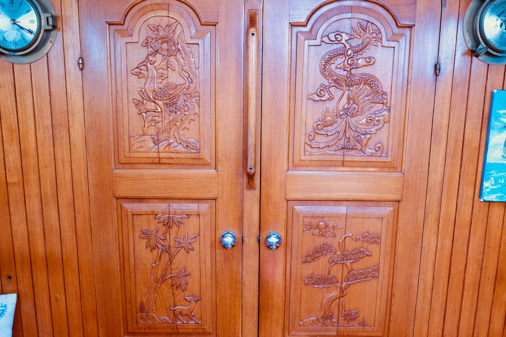 excursiones en velero clásico Butterfly navegando por la Bahía de los Alfacs en el Delta del Ebro.